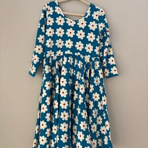 NWOT Alice & Ames Blue Floral Long Sleeve Dress
